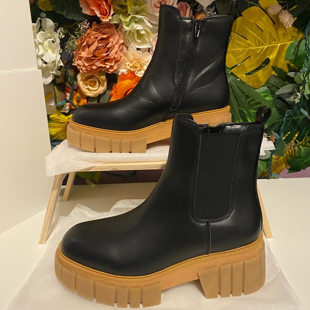 Black and peanut butter booties